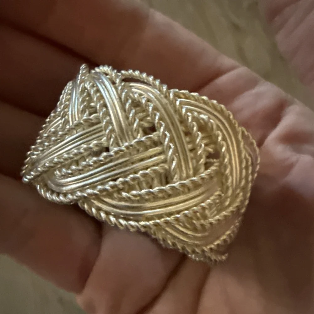8 Napkin Ring Metal Braided Set of 8 Silver‎ Plate Swirl Ridged Edge 1.75